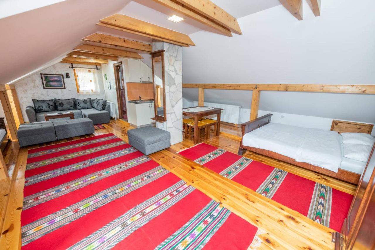 Guesthouse Sandra Kolasin Bagian luar foto