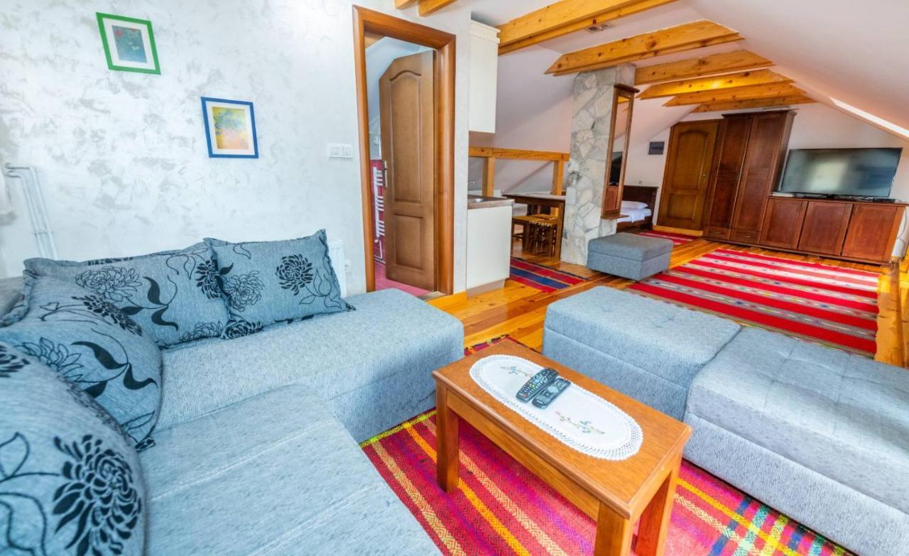 Guesthouse Sandra Kolasin Bagian luar foto